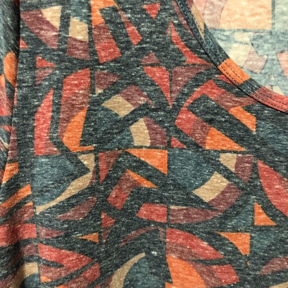 Lularoe Classic T - Picture 3 of 4